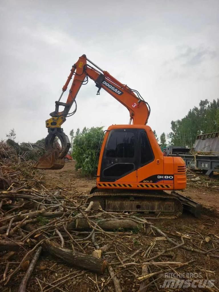 Doosan DH80 Bandgrävare