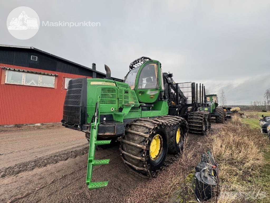 John Deere 1910 G Skotare