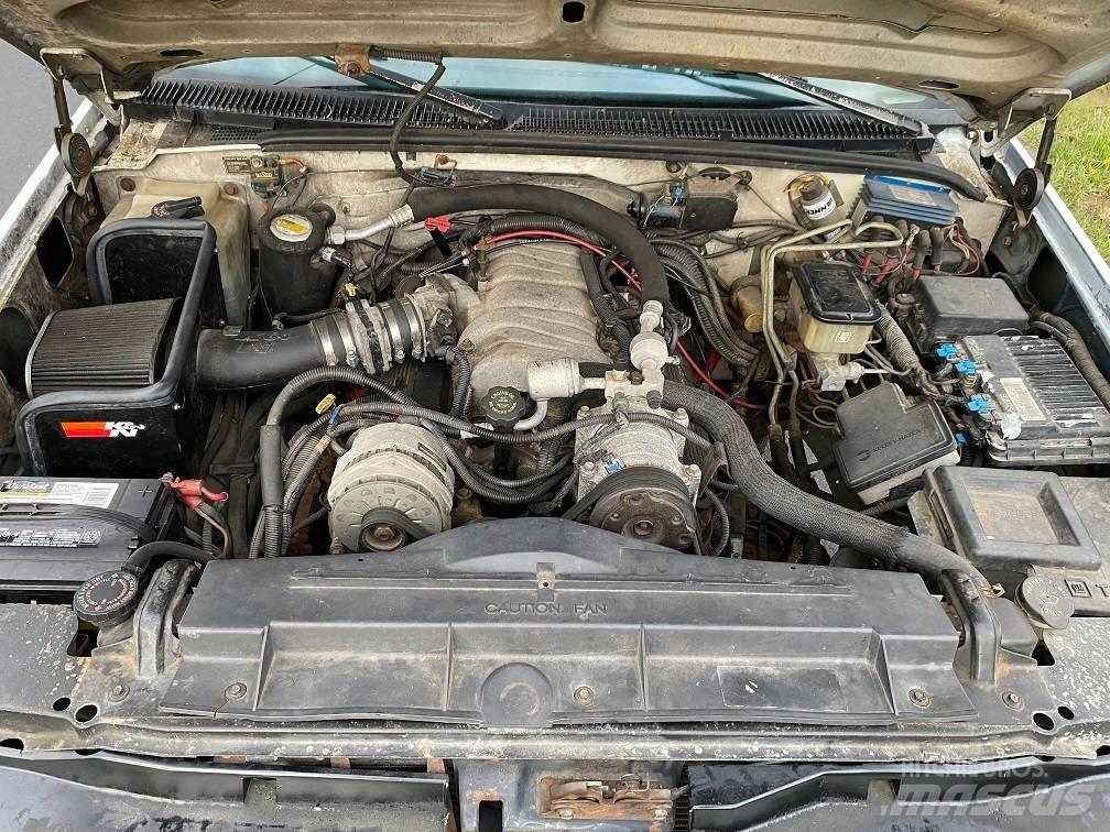 Chevrolet K3500 Flakbilar/Pickuper