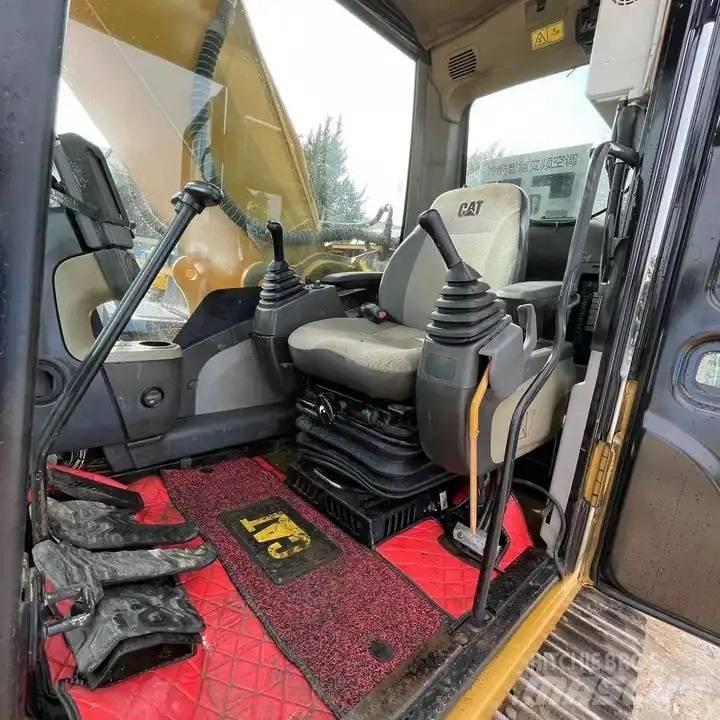 CAT 330D2 Bandgrävare