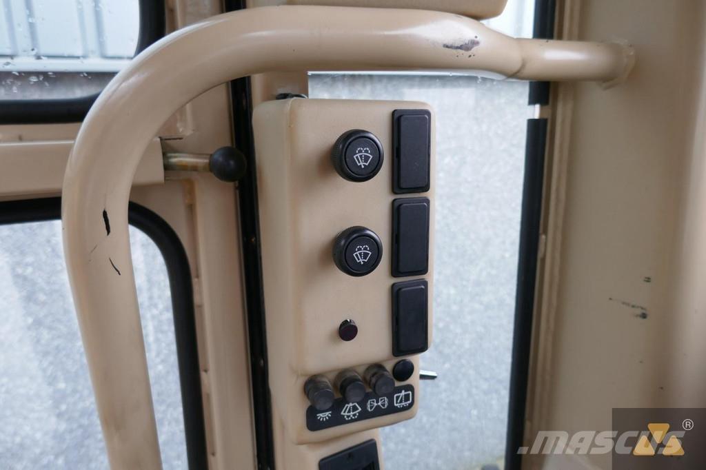 CAT 140H Ex-army Väghyvlar