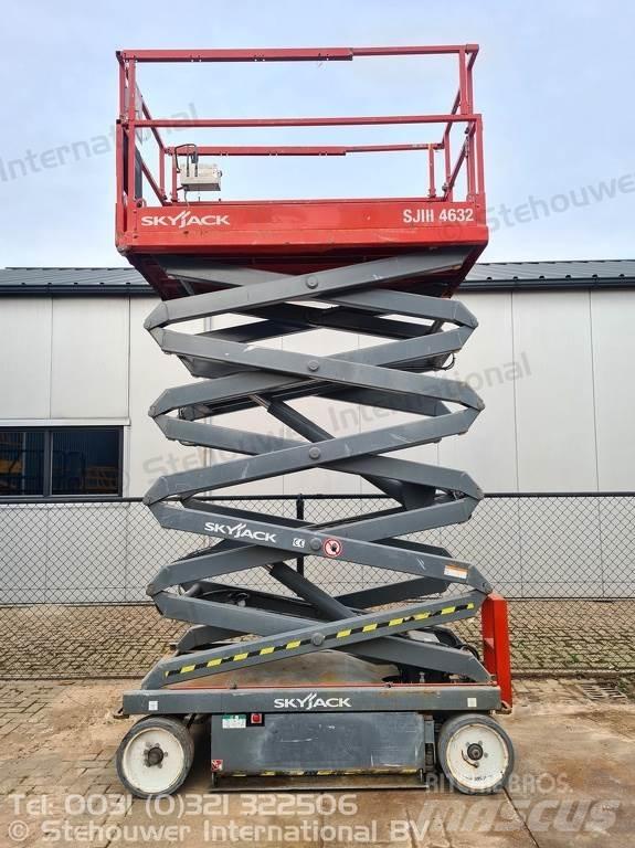 SkyJack SJ4632 Saxliftar