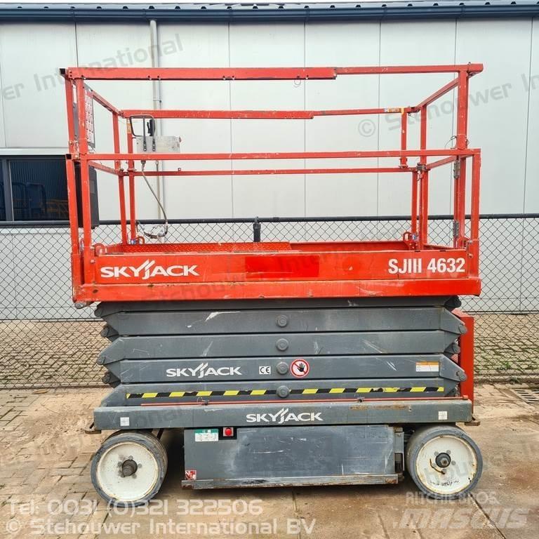 SkyJack SJ4632 Saxliftar