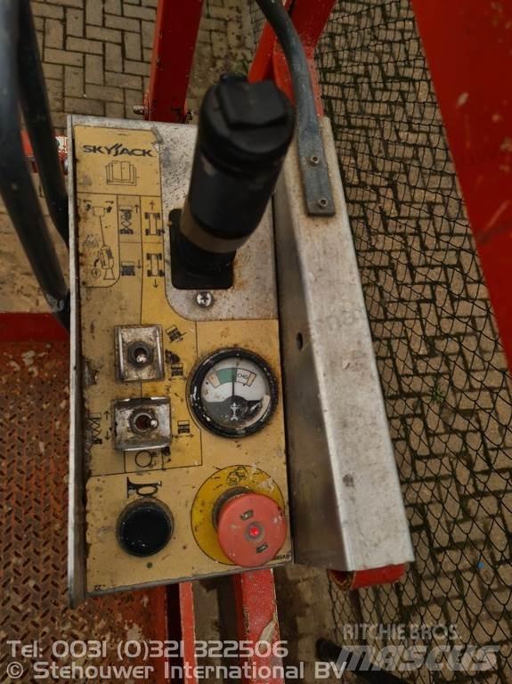 SkyJack SJ4632 Saxliftar