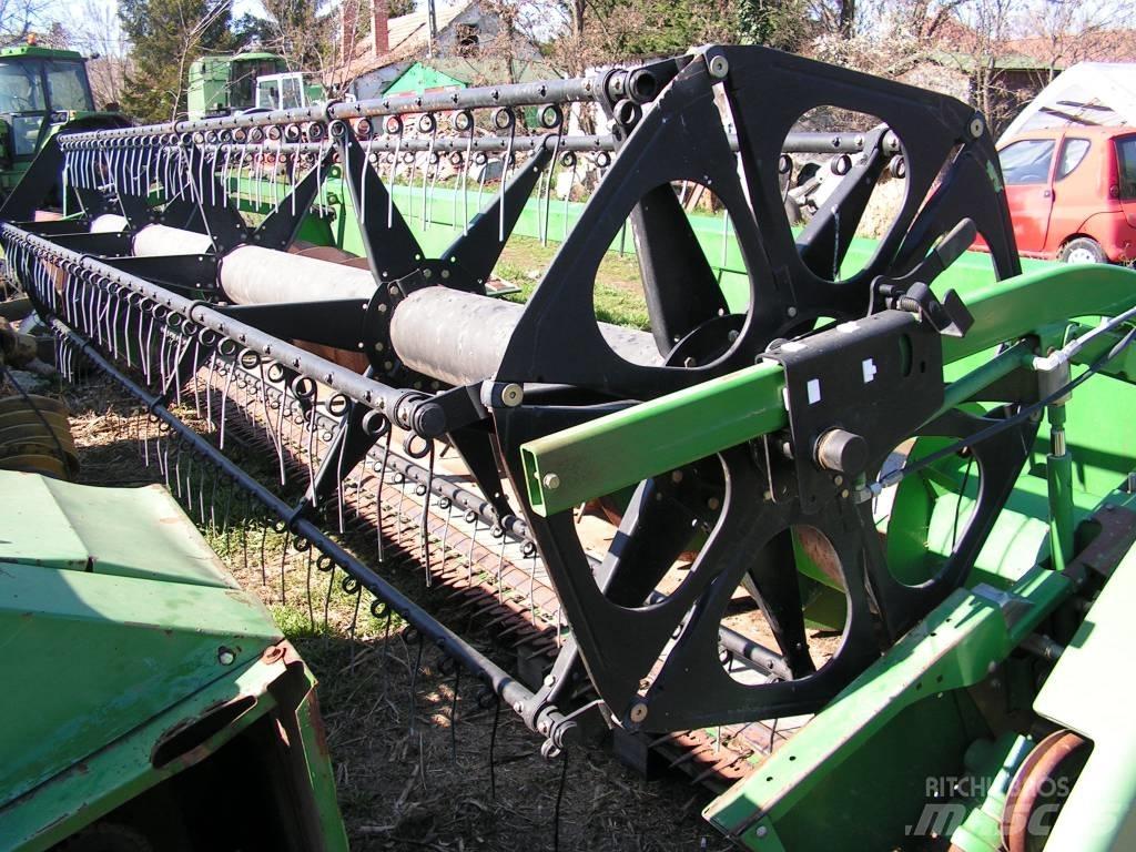 John Deere 618 R Skärbord