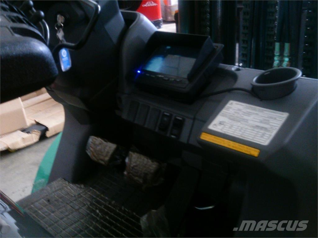 Mitsubishi FG30NTD Gasolmotviktstruckar