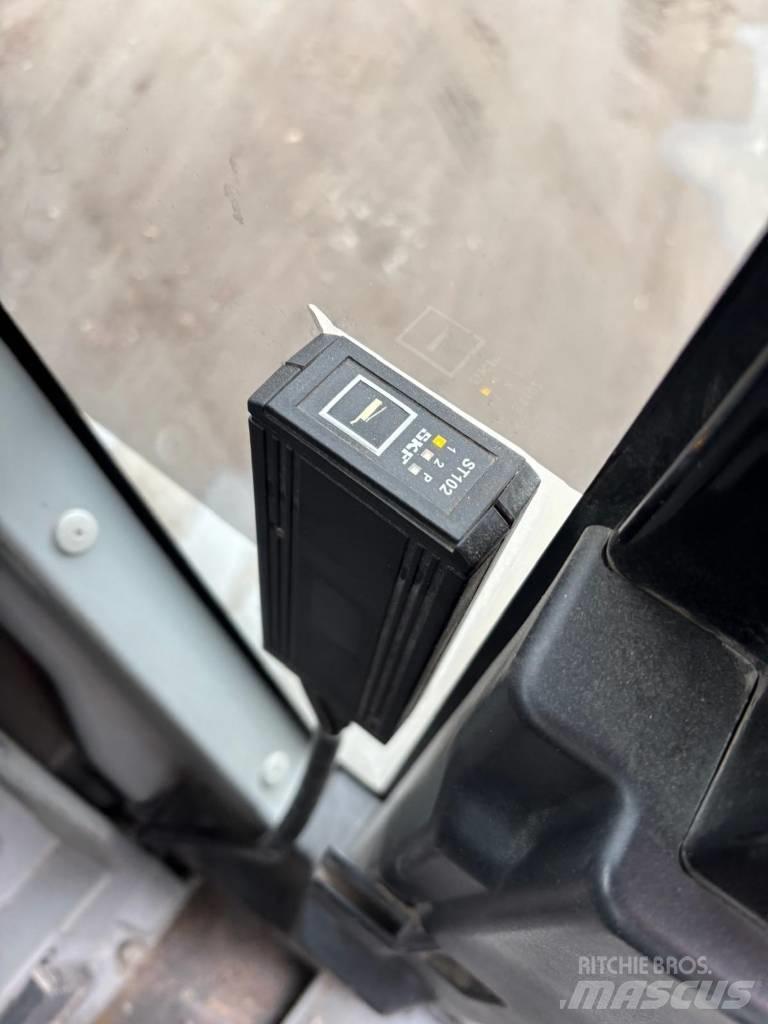 CAT 320EL Bandgrävare