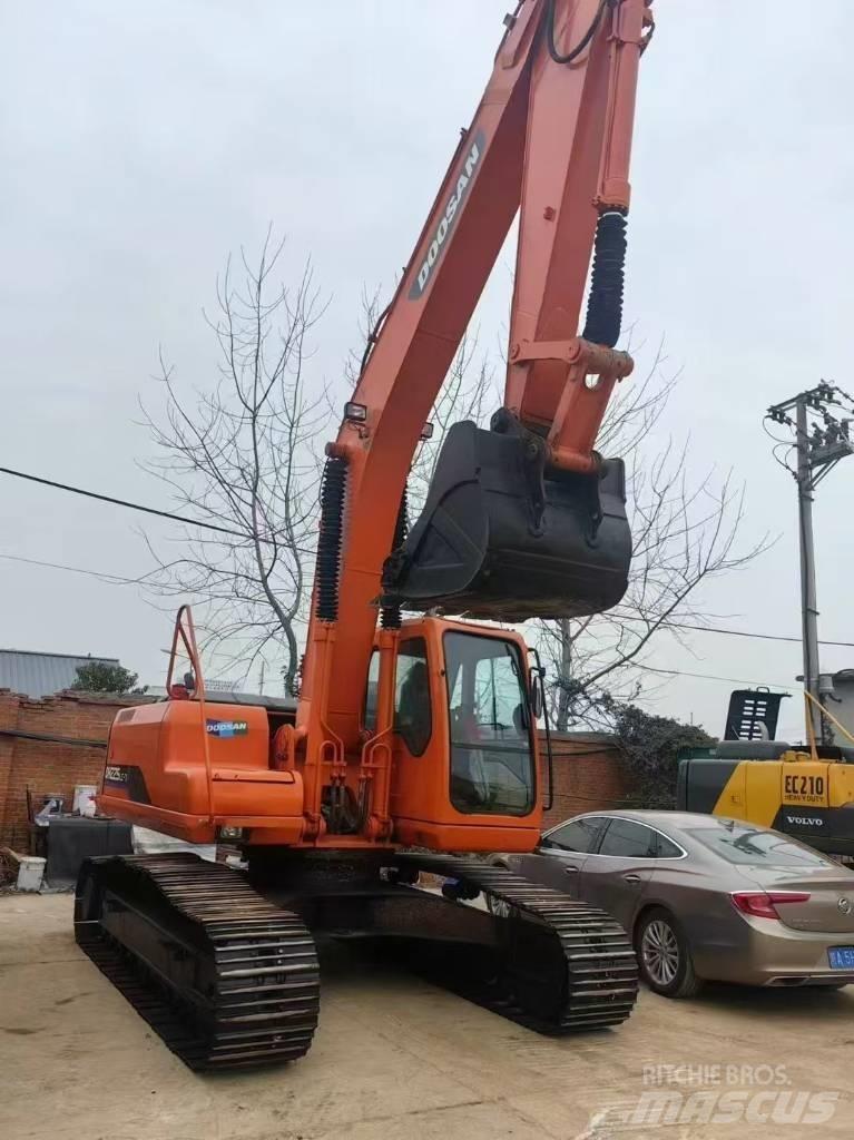 Doosan 225-7 Bandgrävare