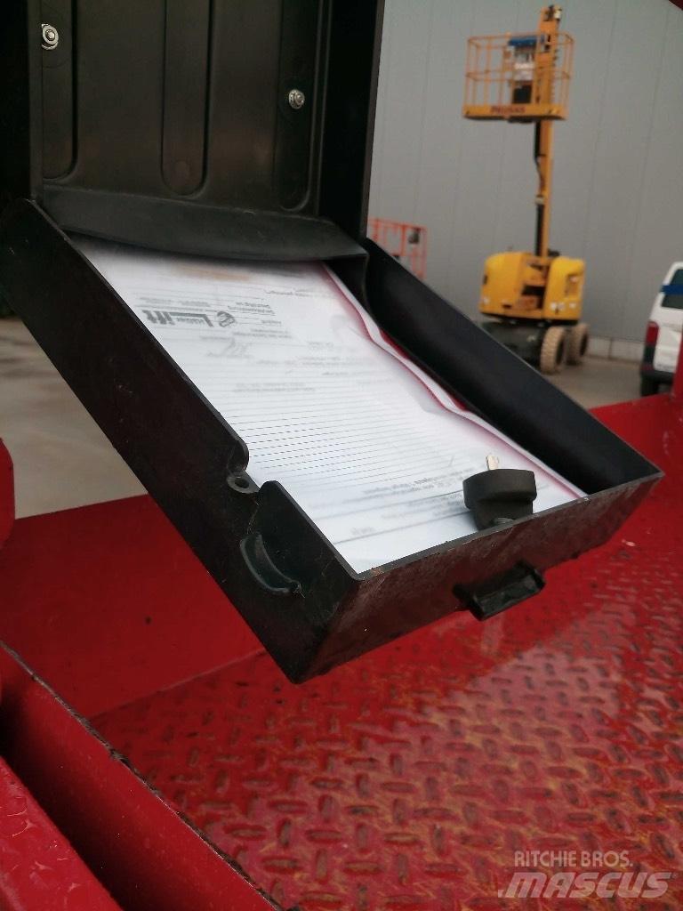 SkyJack SJ 4740 Saxliftar