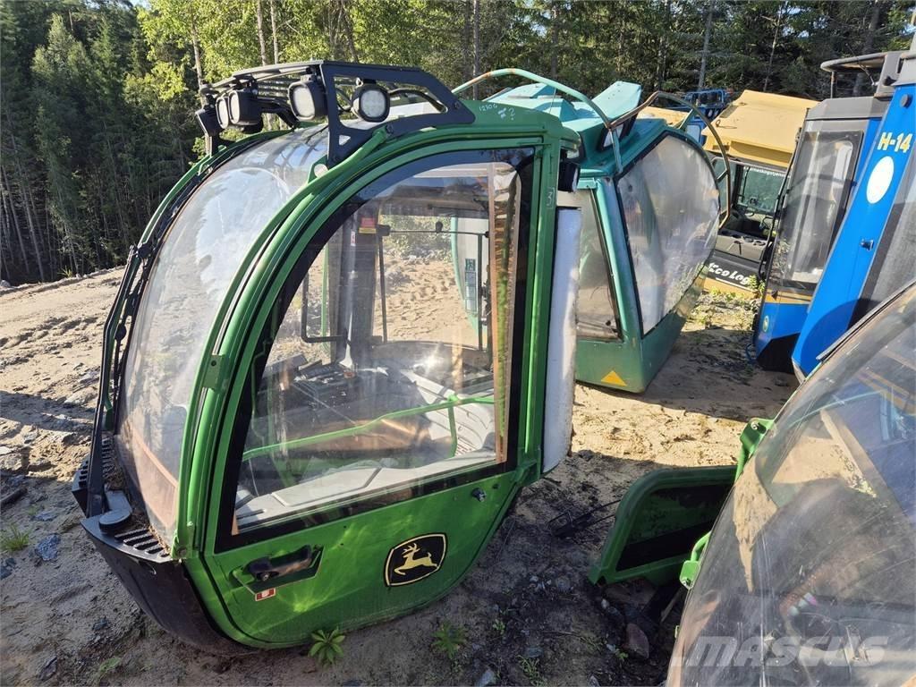John Deere 1270G Hytter och interiör