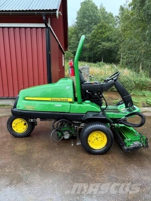 John Deere 7200 A Fairway-gräsklippare