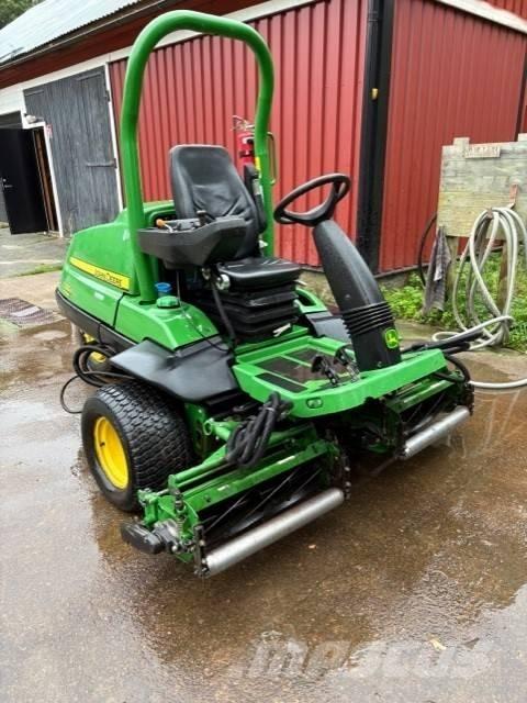 John Deere 7200 A Fairway-gräsklippare