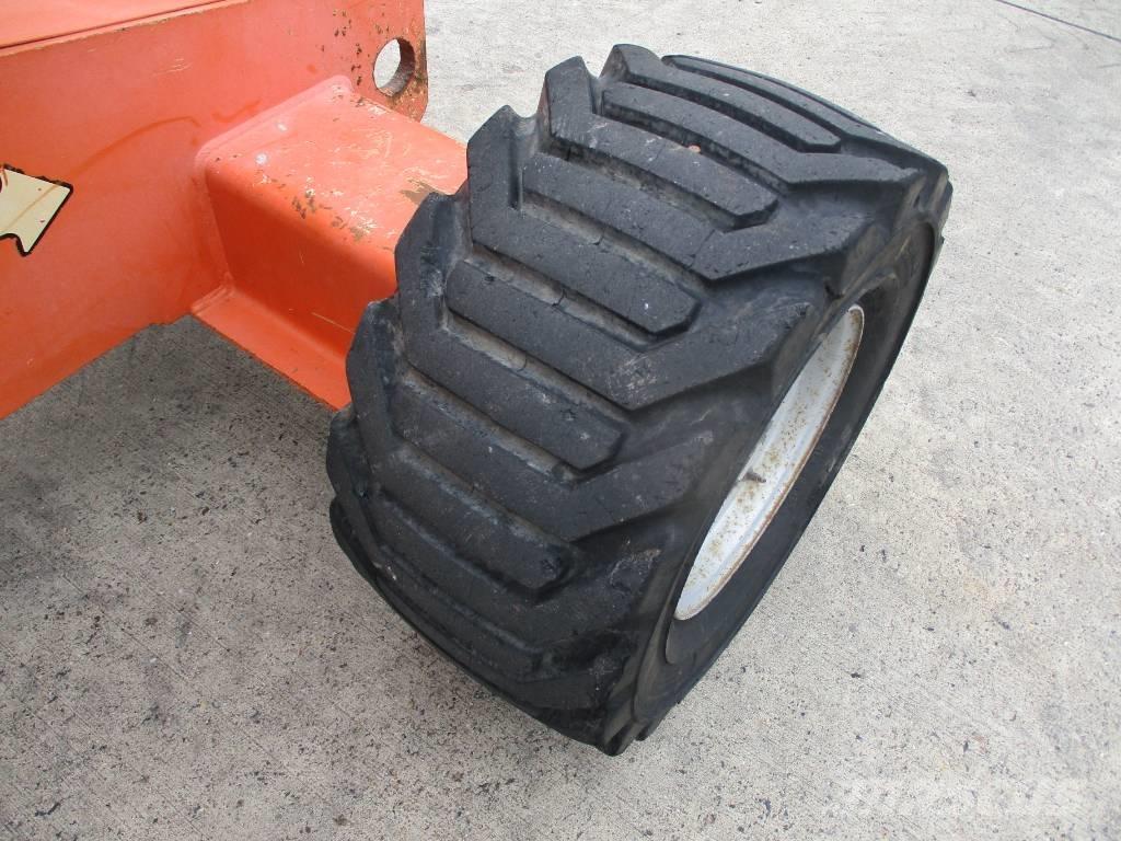 JLG 510 AJ (271) Kompakta självgående bomlyftar