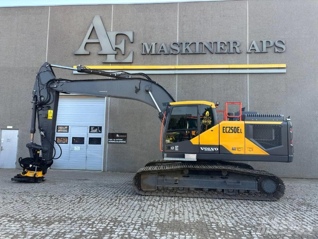 Volvo EC 250 EL Bandgrävare