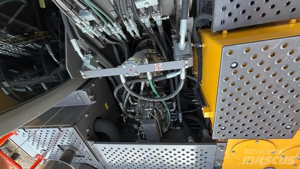Volvo EC 250 EL Bandgrävare
