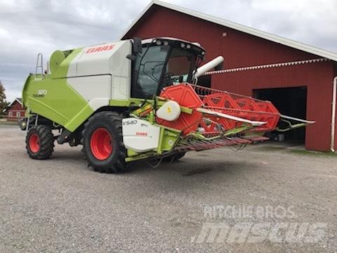 CLAAS Tucano 320 Skördetröskor