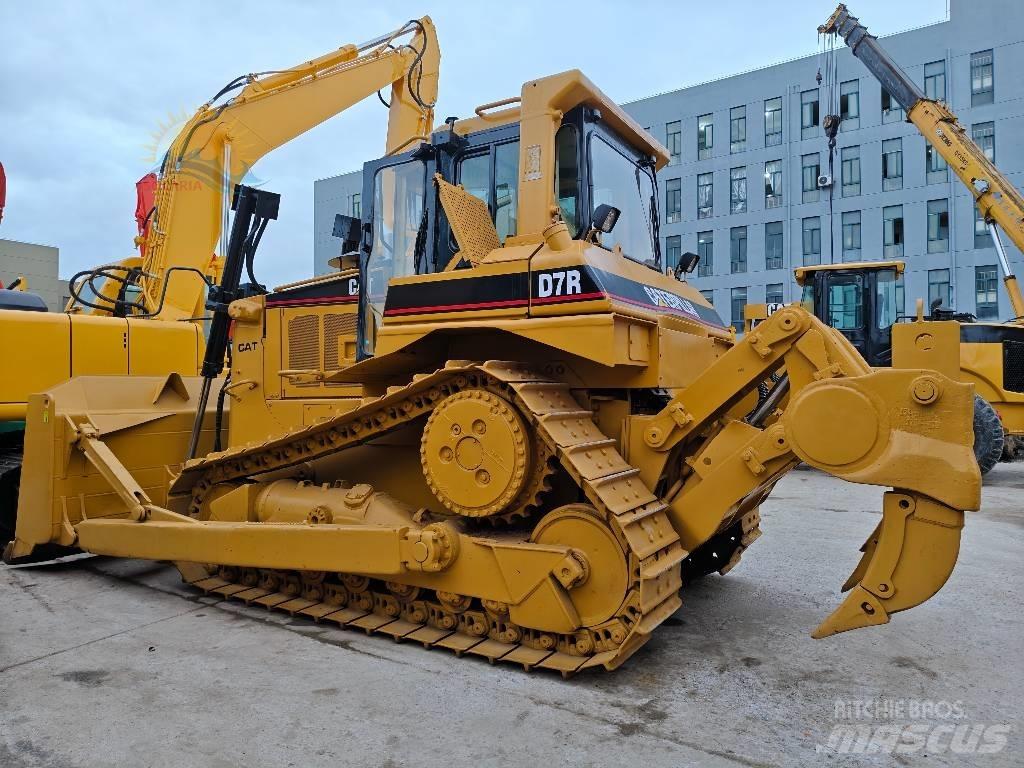 CAT D 7 R Väghyvlar