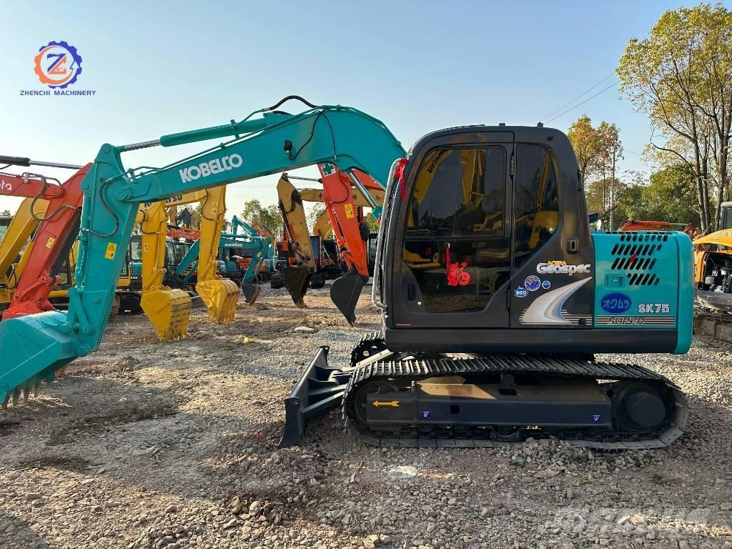 Kobelco SK 75 Midigrävmaskiner 7t - 12t