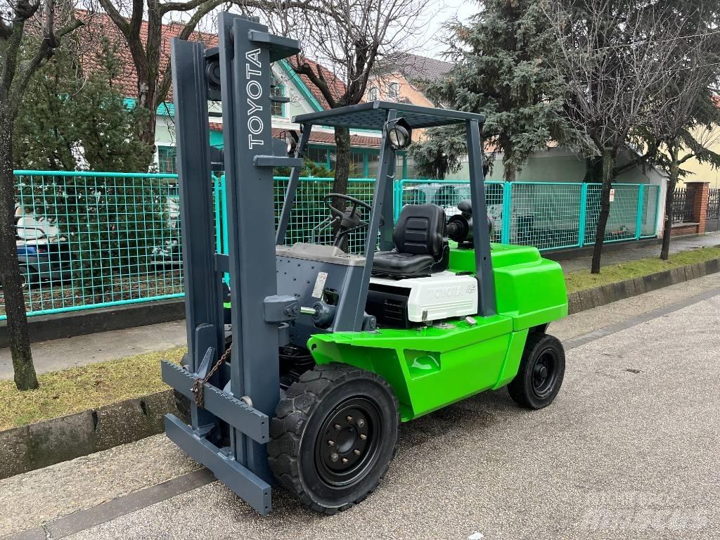 Toyota 3FG45 V-3446 Gasolmotviktstruckar