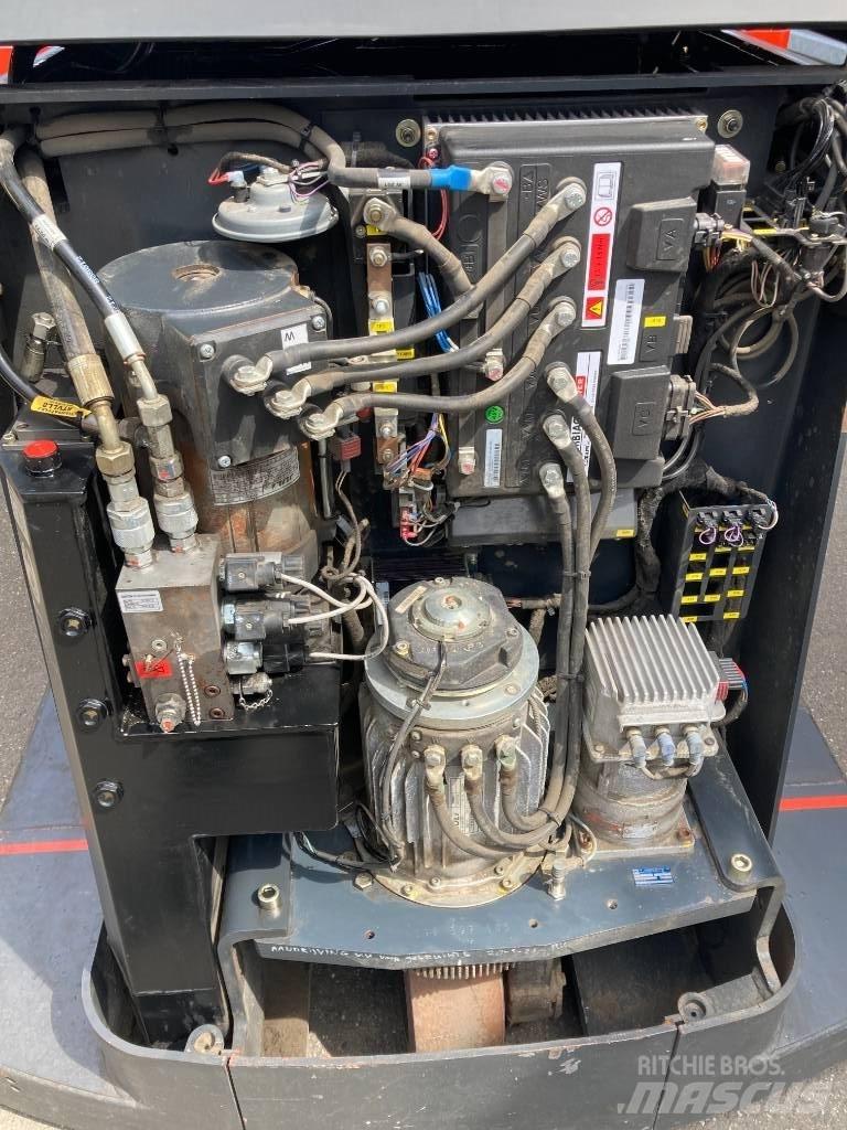 SMV 16-1200B Dieselmotviktstruckar