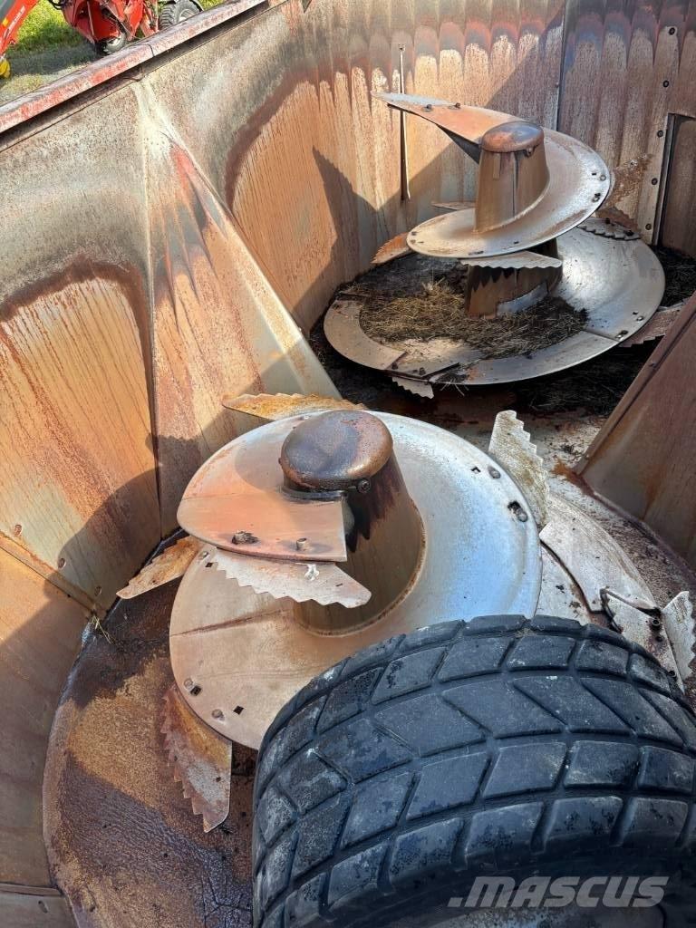 Kuhn EuroMix I Fullfodervagnar