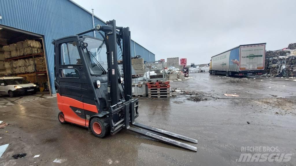 Linde E 30HL-01/600 Elmotviktstruckar