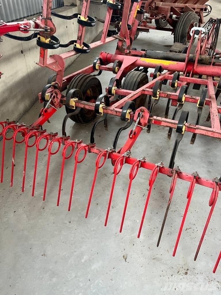 Väderstad NZA600 Harvar
