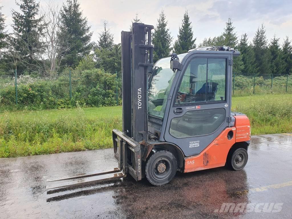 Toyota 02-8FDF25 Dieselmotviktstruckar