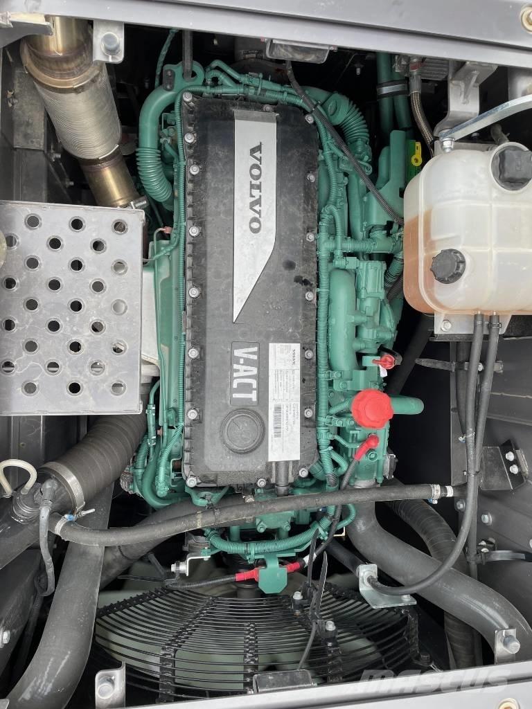 Volvo EC250E Bandgrävare