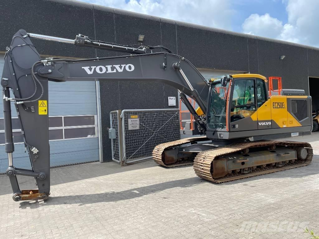 Volvo EC250E Bandgrävare