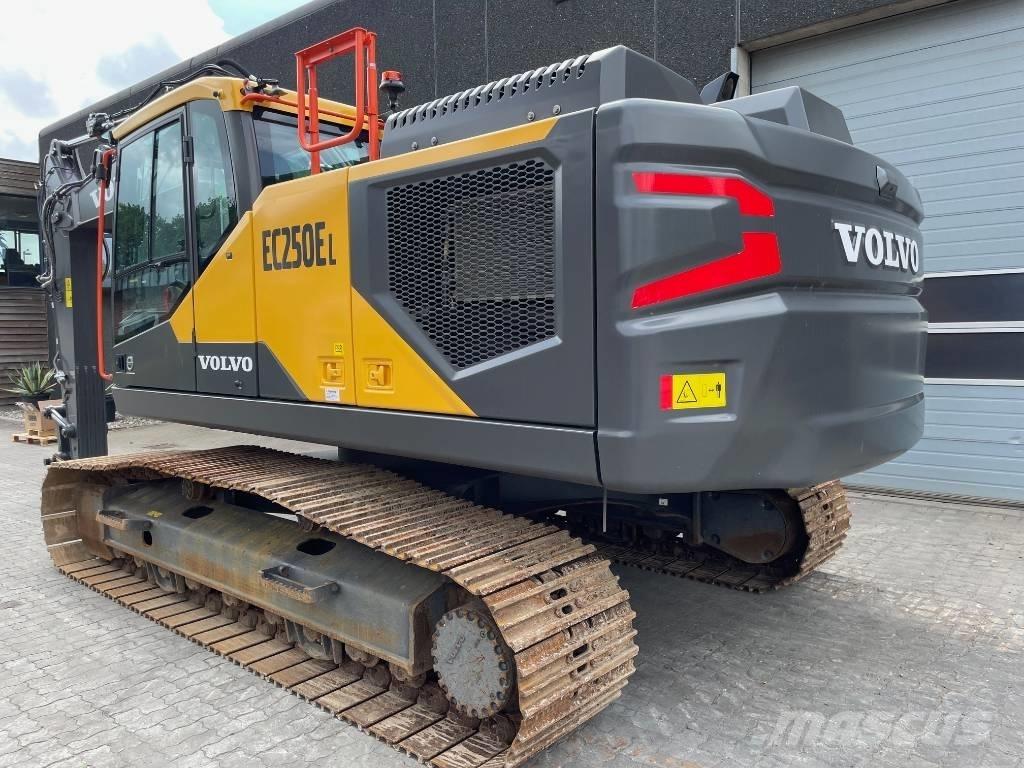Volvo EC250E Bandgrävare