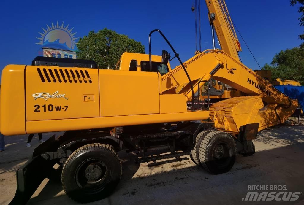 Hyundai R210W-7 Hjulgrävare