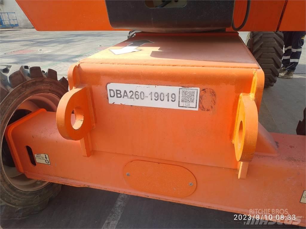 JLG 800AJ Bomliftar