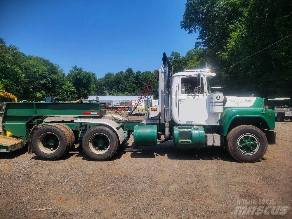 Mack R 688 ST Dragbilar