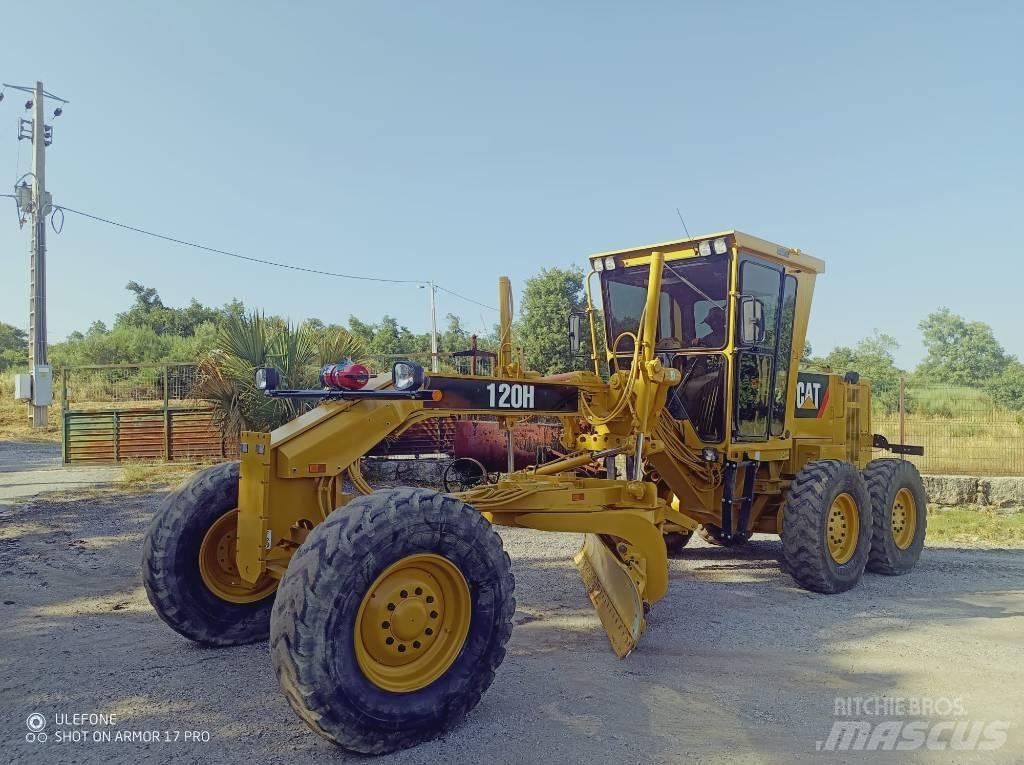 CAT 120 H Väghyvlar
