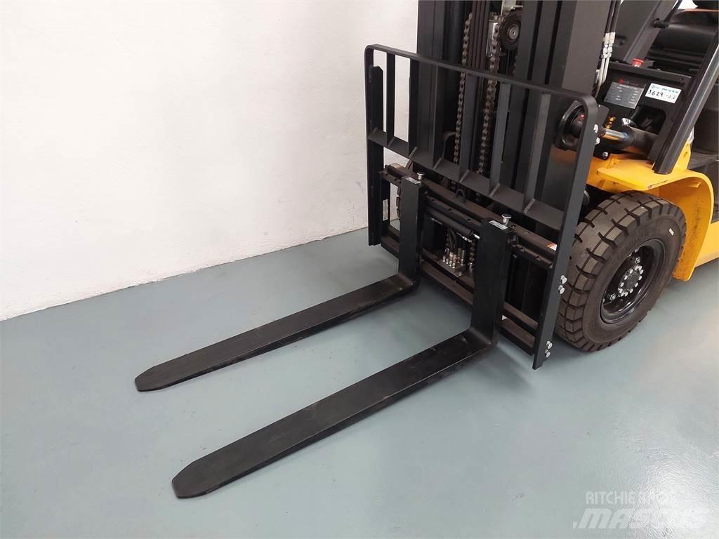  EFL253 Elmotviktstruckar
