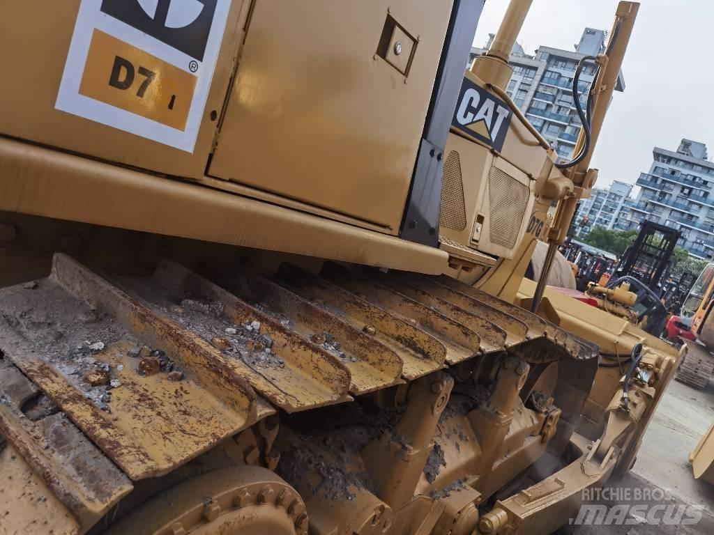 CAT D 7 G Väghyvlar