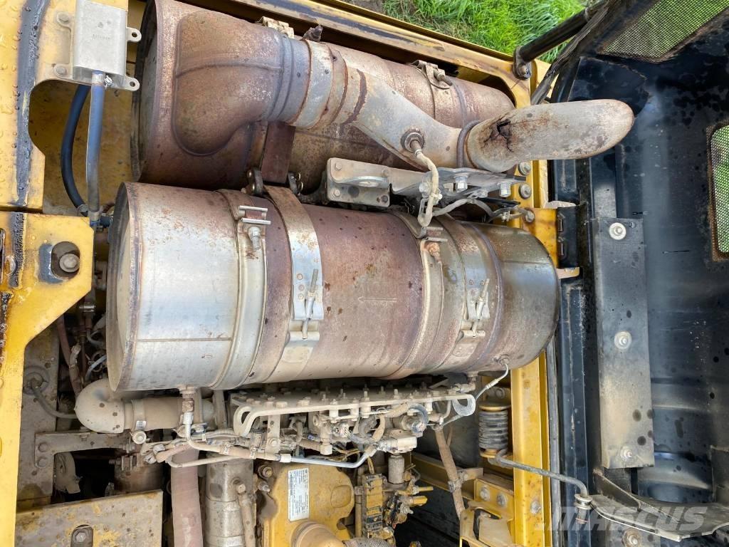 CAT 336 F L Bandgrävare
