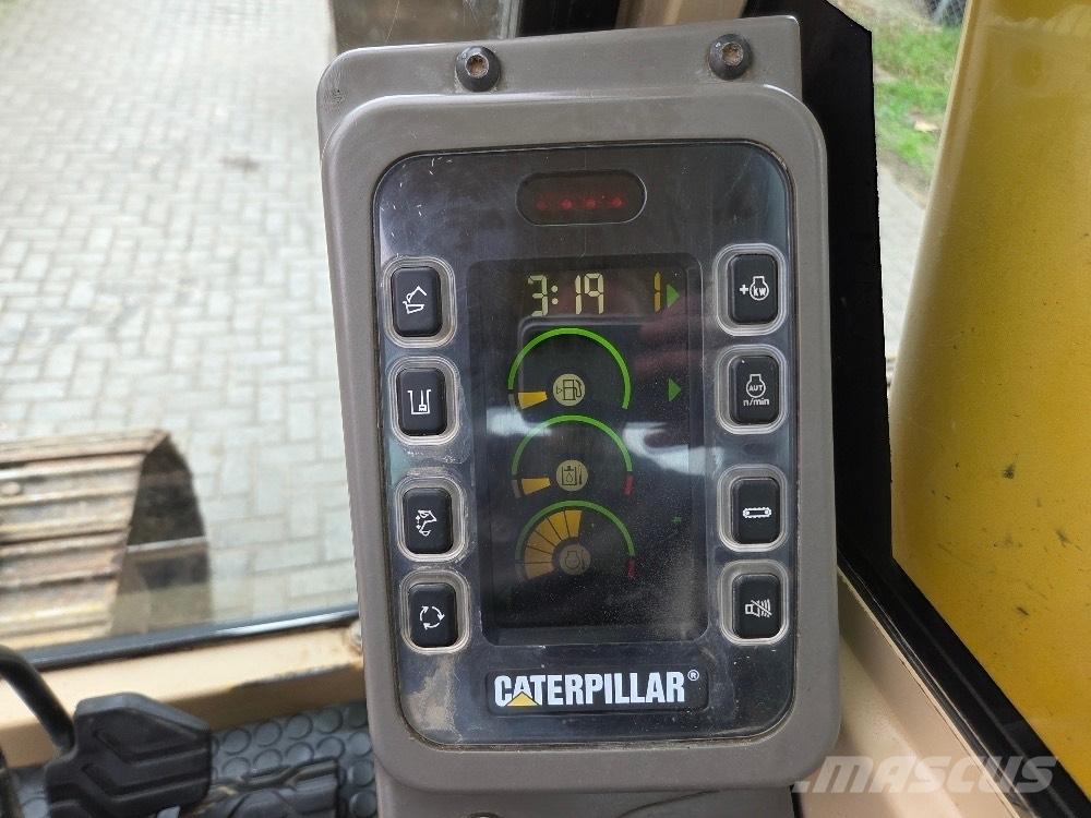 CAT 320BL Bandgrävare