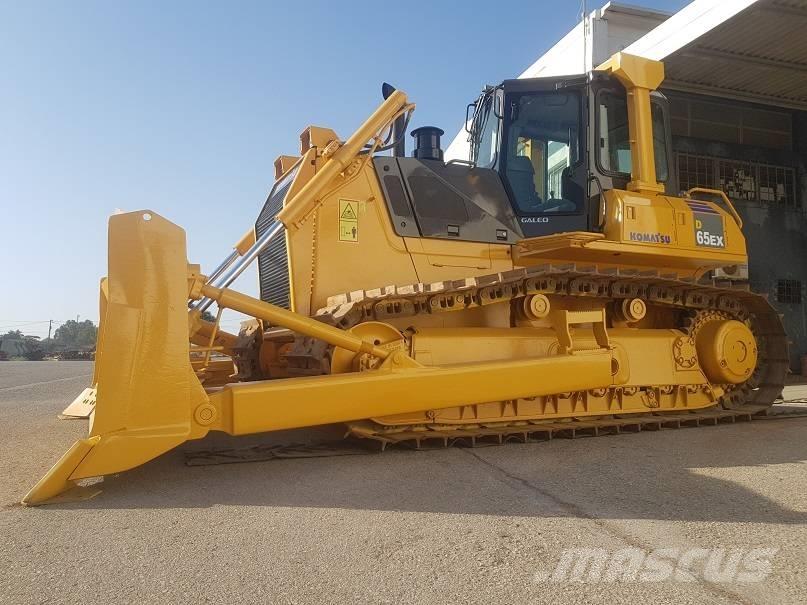 Komatsu D65EX-15 Bandschaktare