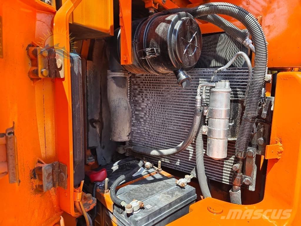 Hitachi ZX 75 Midigrävmaskiner 7t - 12t