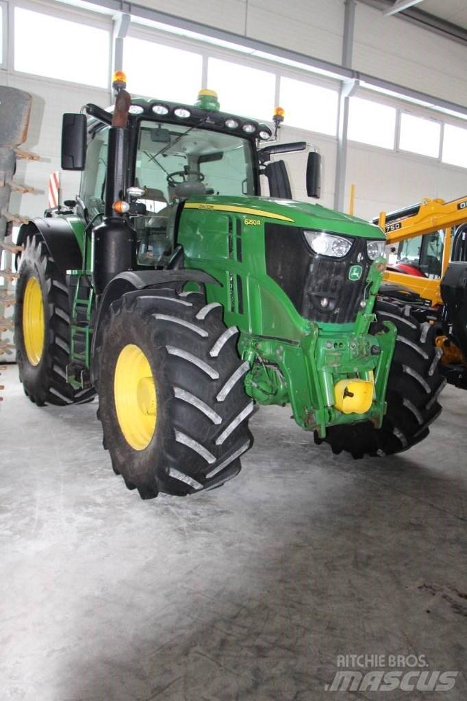 John Deere 6250 R Traktorer