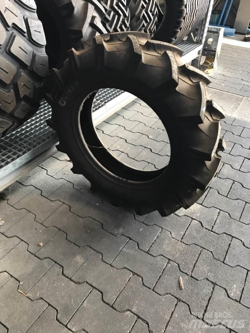 Pirelli 7.50-18 Däck, hjul och fälgar
