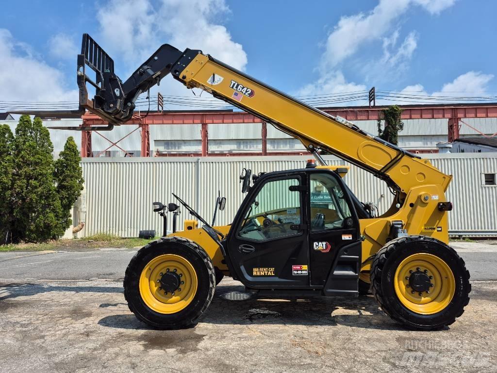 CAT TL 642 Teleskoplastare