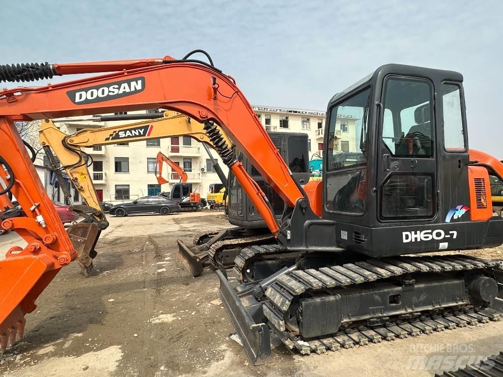 Doosan DH 60 Minigrävare < 7t