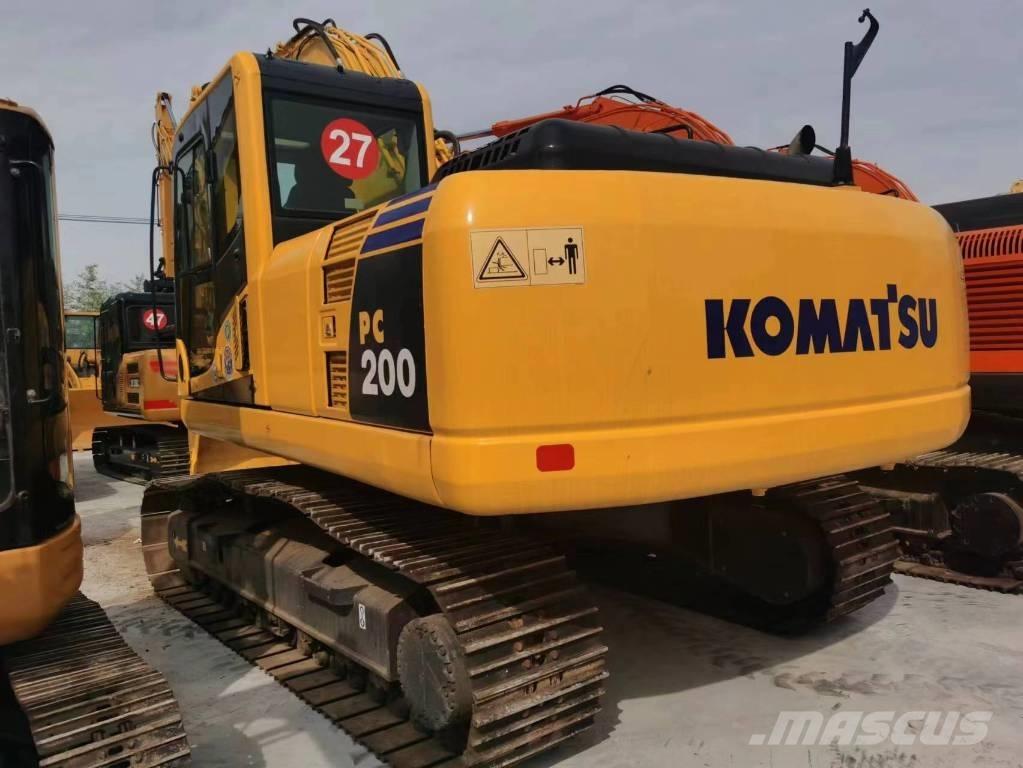 Komatsu PC 200-8 Bandgrävare
