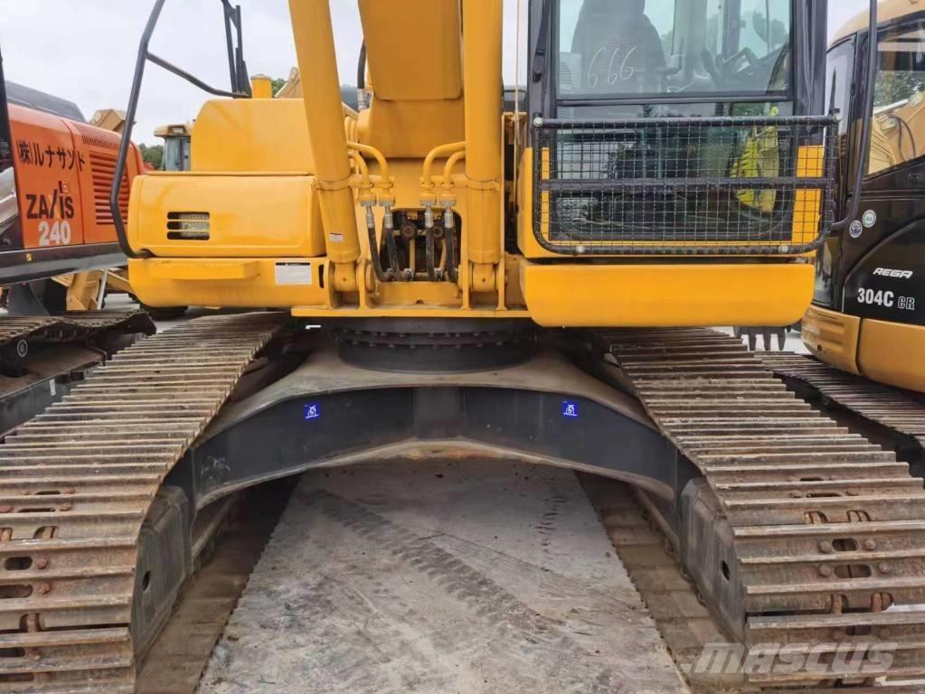 Komatsu PC 200-8 Bandgrävare