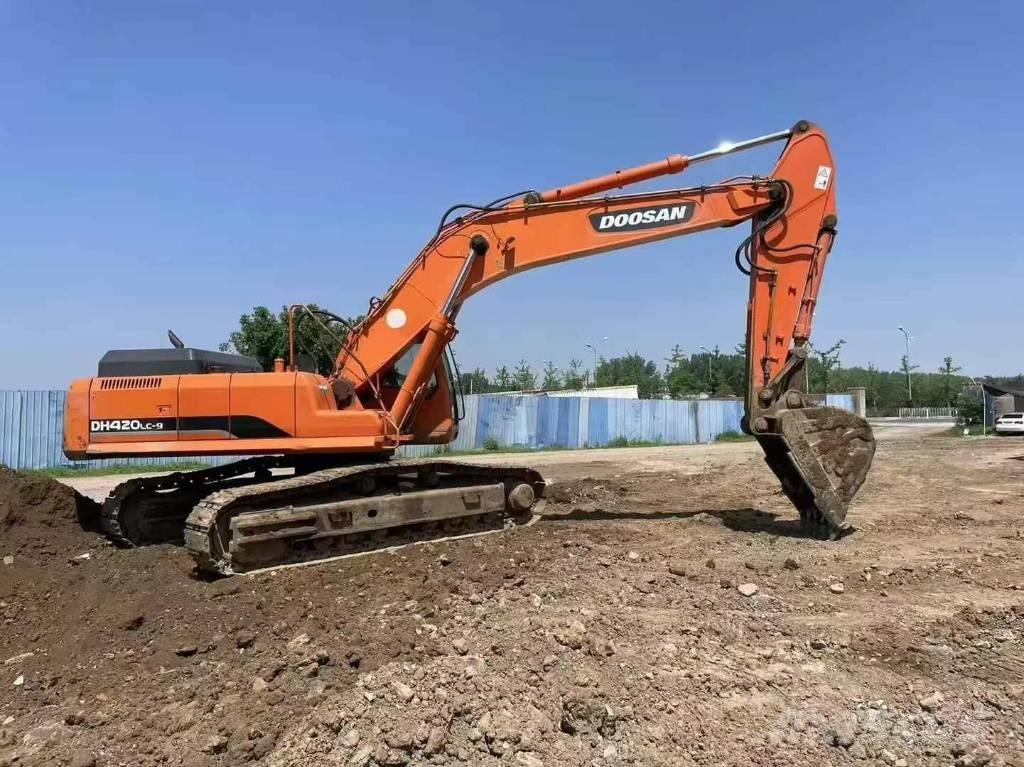 Doosan DH 370 Bandgrävare