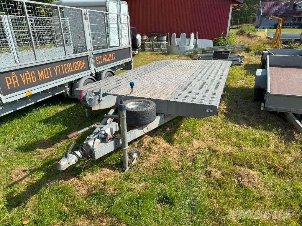 NIEWIADOW 02 Maskintransporter