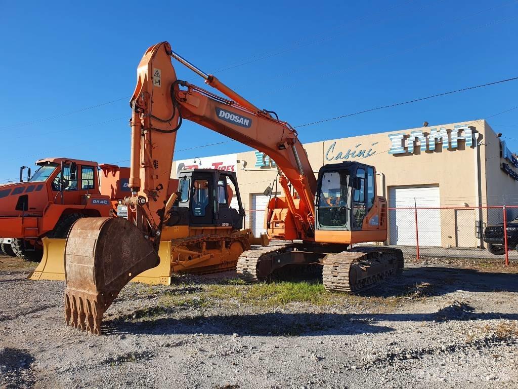 Doosan DX 235 LCR Bandgrävare